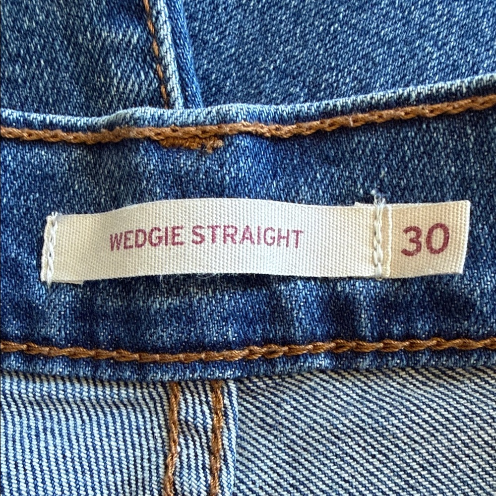 Levi's Women's Wedgie Straight Size 30 X 27 Button Fly Medium Wash Classic - Picture 7 of 14